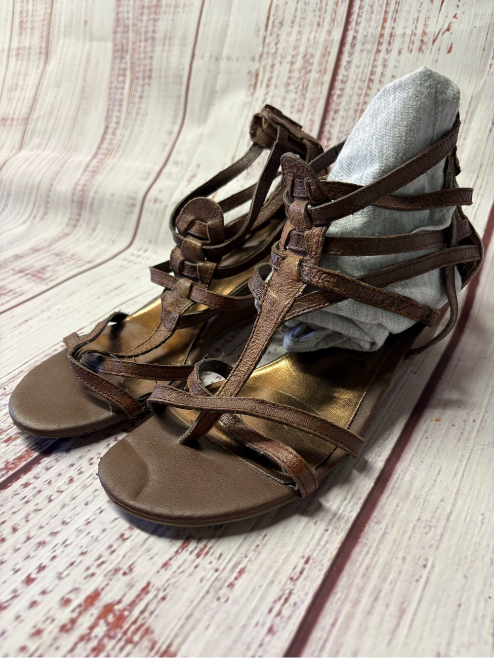 Kelly & Katie Brown Strappy Gladiator Sandals